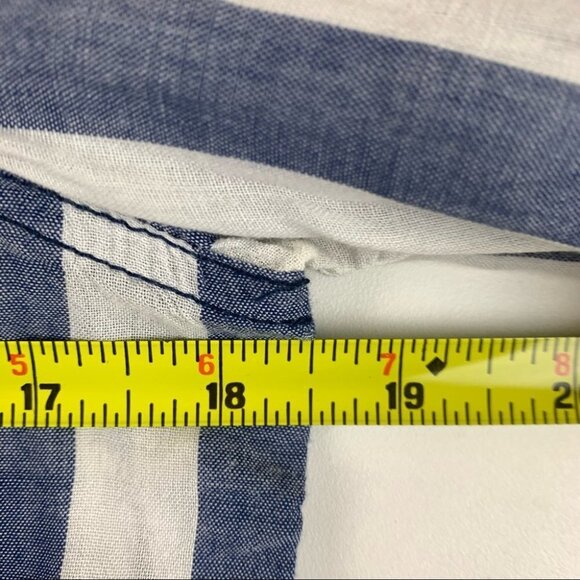 Hollister Cotton Blue Striped Button Up size Medium - Picture 6 of 13